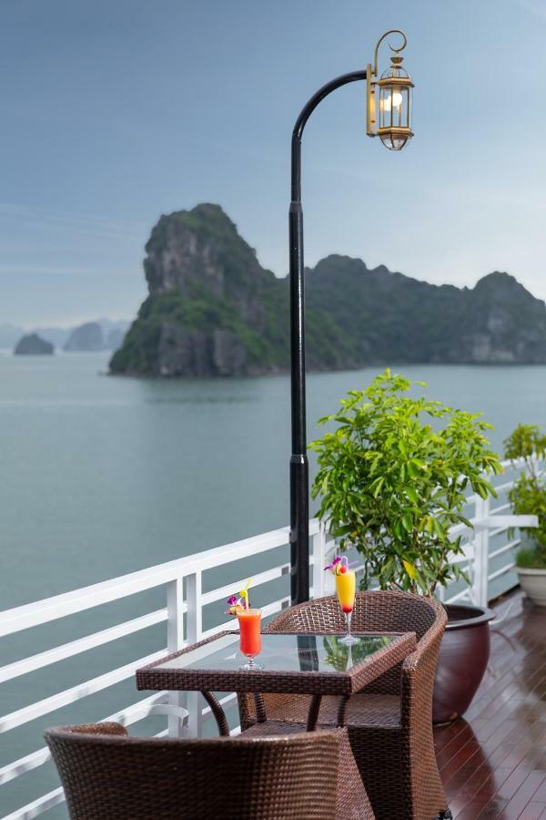 Huong Hai Sealife Cruise Hạ Long Ngoại thất bức ảnh